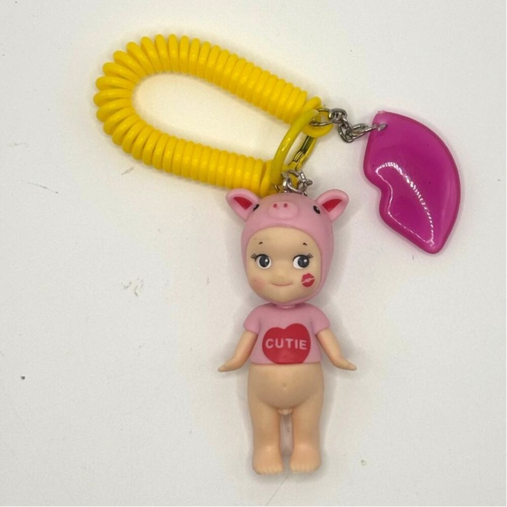 New Unbranded Kewpie/Angel Collectible Mini Figure, Pink Pig Keychain